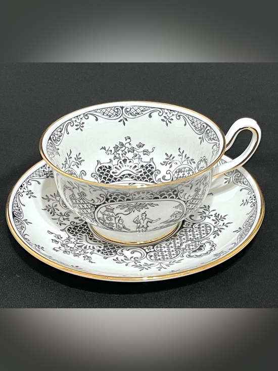 Royal Chelsea Other - Royal Chelsea England 4419A Black White Chinoiserie Teacup Saucer Set